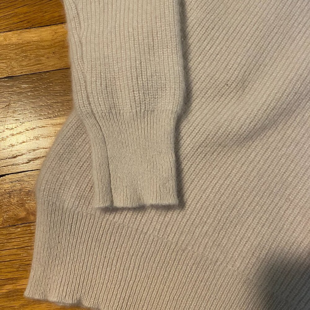 Faherty Cashmere Sweater - Picture 5 of 7